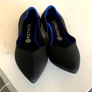 Rothy’s “The Point” Black Solid Flats (9.5)